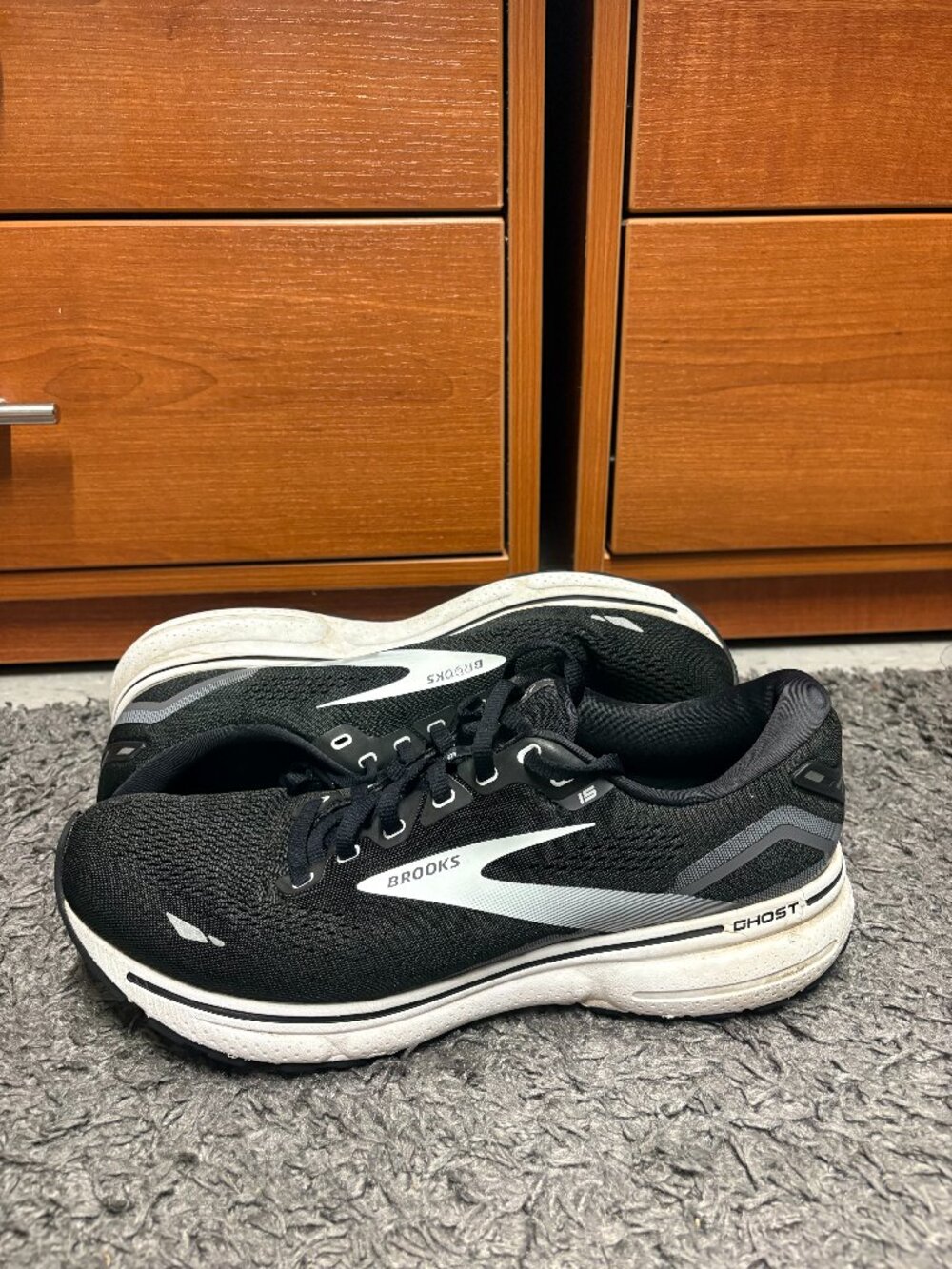 Brooks Ghost 15 Shoes Men's 11 M Black White Running/Walking Sneakers